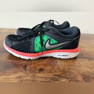 Nike Dual Fusion Shoes Size 7Y